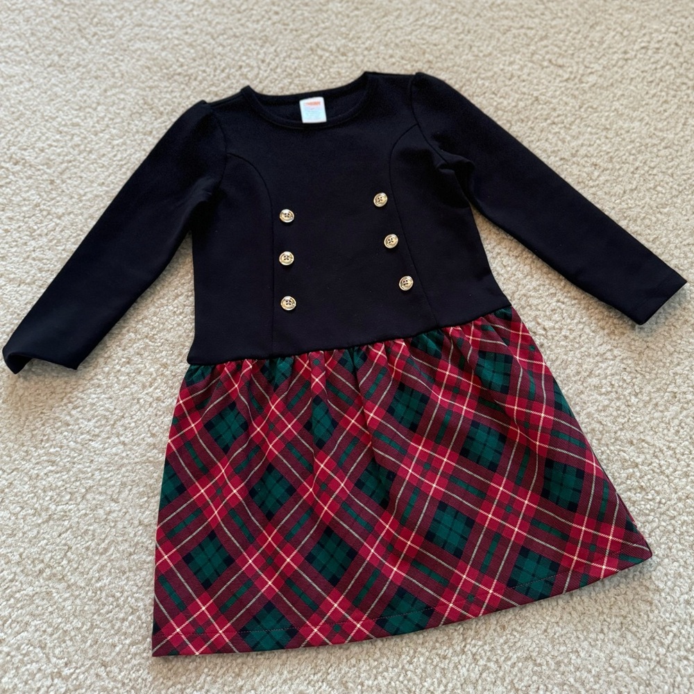 Formal dress for girl, excellent conditions. Size 4 
Single use .